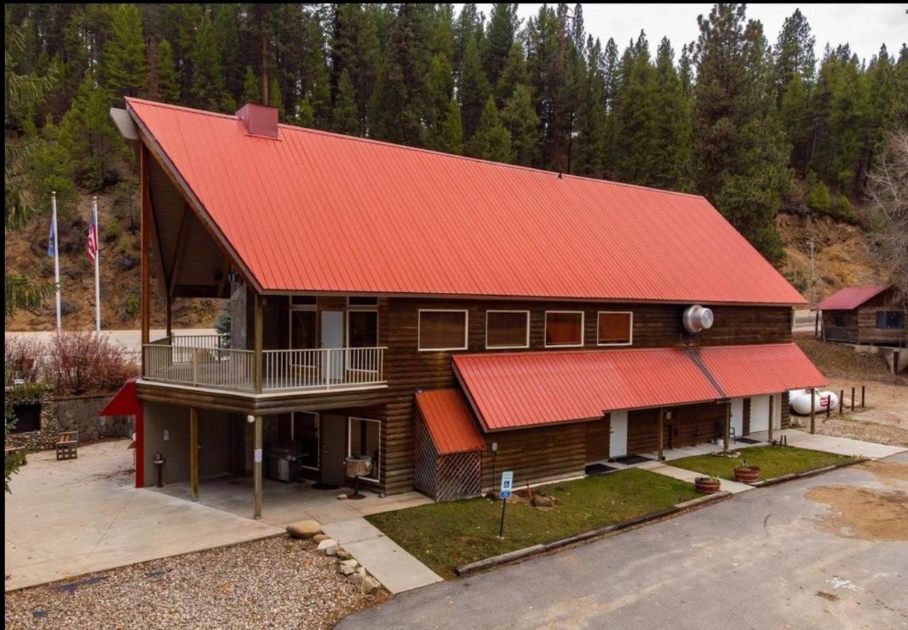 Southfork Lodge - Riverside Inn Lowman Exterior photo