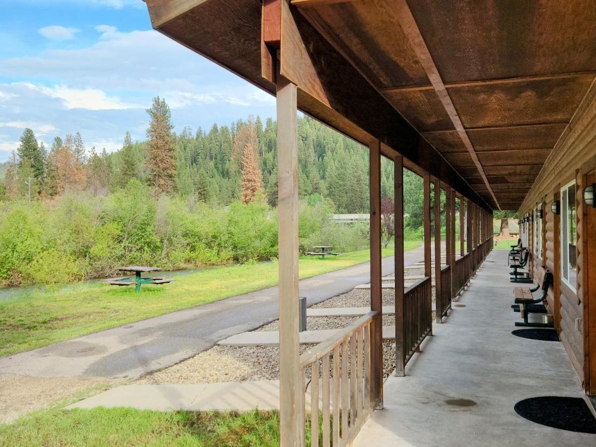 Southfork Lodge - Riverside Inn Lowman Exterior photo